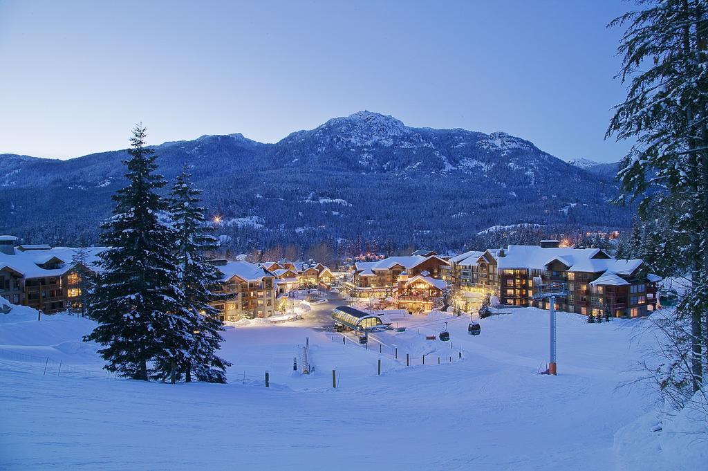 First Tracks Lodge Whistler Exterior photo