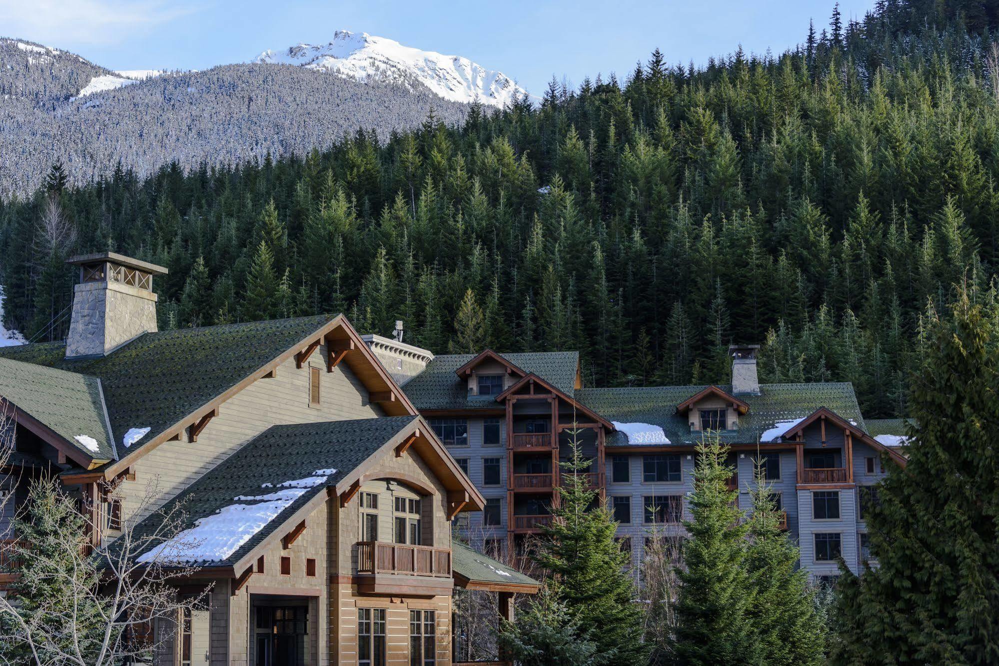 First Tracks Lodge Whistler Exterior photo